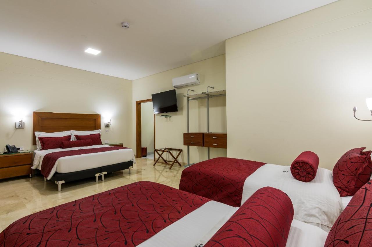 Hotel Dorado La 70 Медельїн Екстер'єр фото