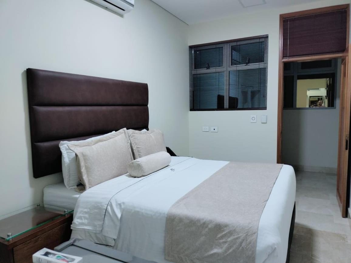 Hotel Dorado La 70 Медельїн Екстер'єр фото