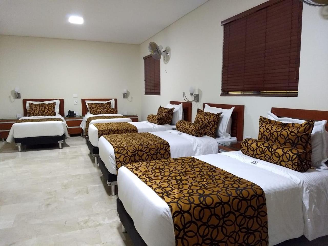 Hotel Dorado La 70 Медельїн Екстер'єр фото